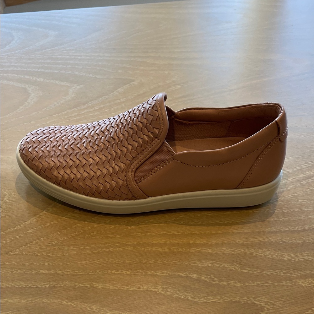 Woven Slip-On Women's Sneaker - Blush. No Box. EUC.